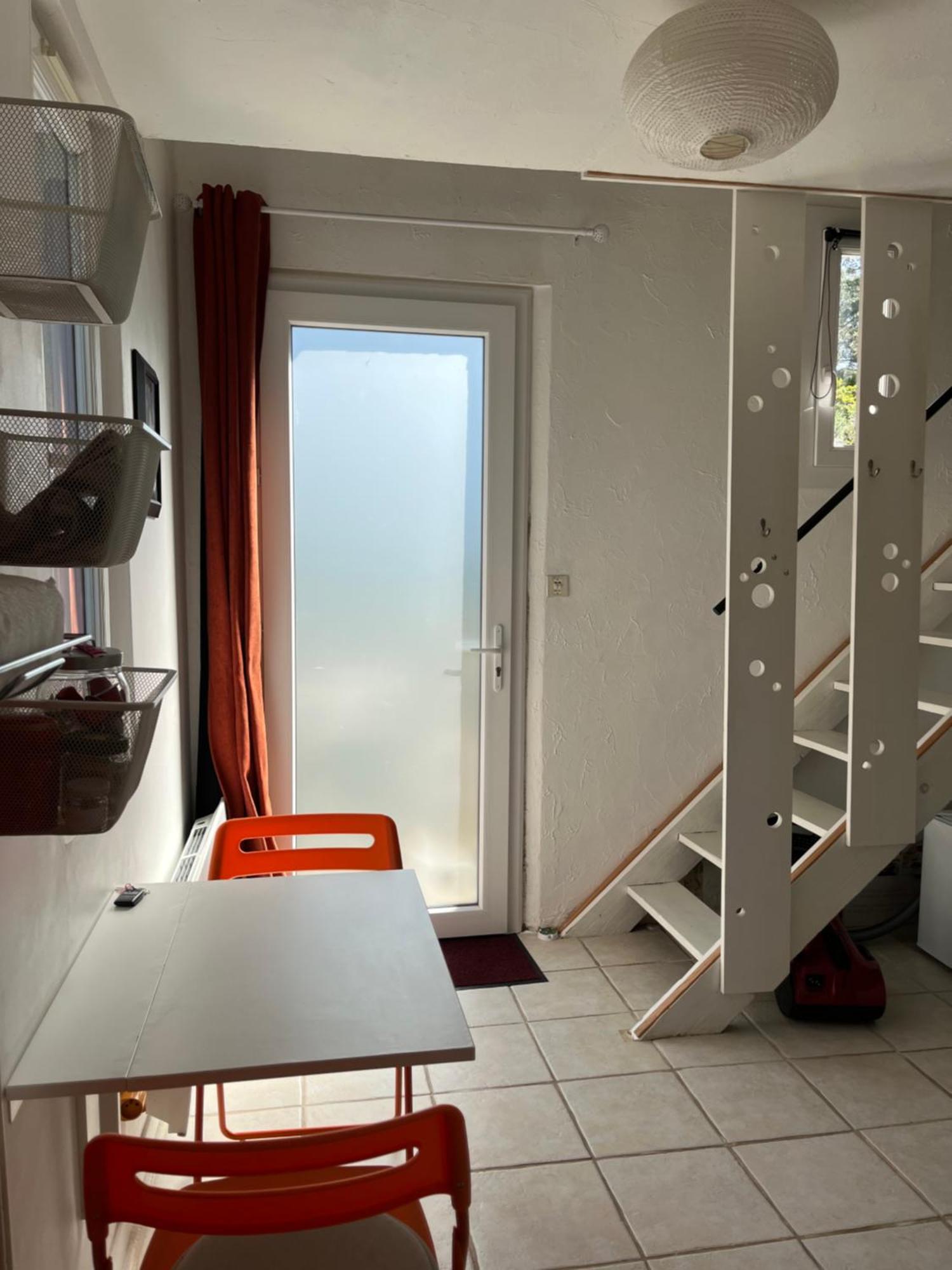 Studio En Duplex Independant Brignoles Exterior photo